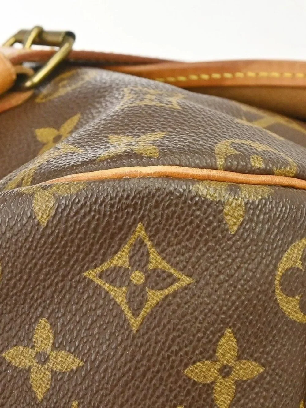 Best05 LOUIS VUITTON MONOGRAM SAUMUR 43 MESSENGER BAG M42252 AR8907 NQ09305